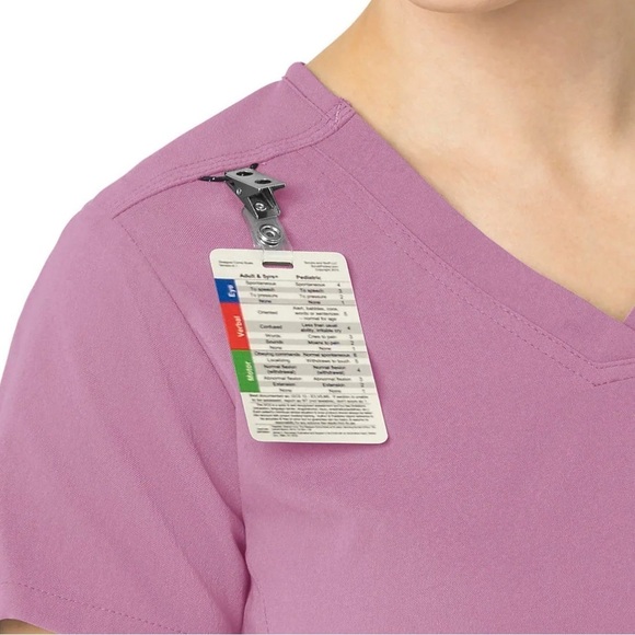 Carhartt WOMEN'S RUGGED FLEX® PEAK TUCK-IN SCRUB TOP in Thistle Purple Size XS - Picture 3 of 9